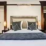 Hotel Pont Royal Parigi
